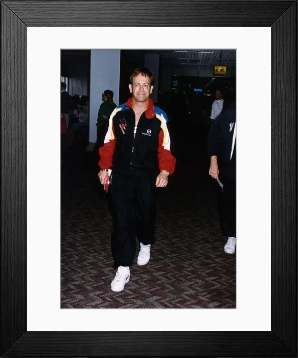 Framed Print : Elton John leaving Heathrow for Los Angeles Framed Print : Elton John leaving Heathrow for Los Angeles