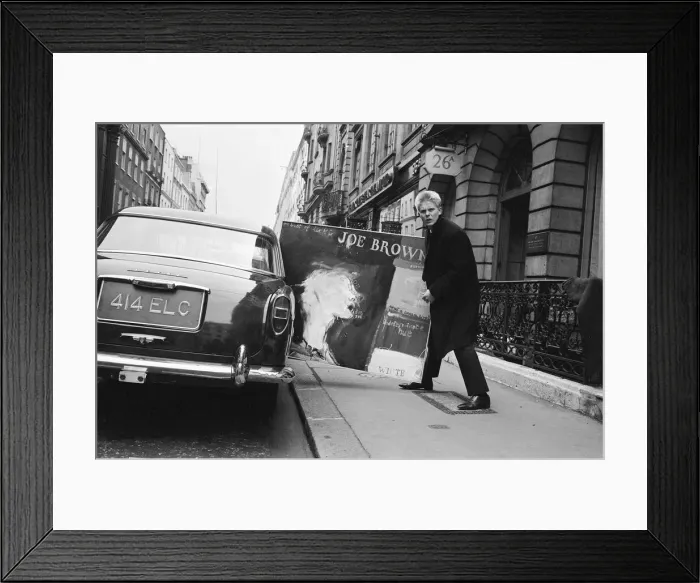 Framed Print : Singer Joe Brown collects a picture of himself from Portal Gallery, Grafton Street, W1 Framed Print : Singer Joe Brown collects a picture of himself from Portal Gallery, Grafton Street, W1