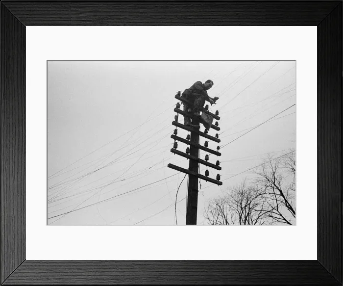 Framed Print : V2 Rocket incident near Palmers Green Station. Crater made by the rocket after