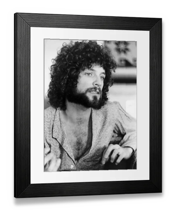 Framed Print : Lindsey Buckingham member of the Pop Group Fleetwood Mac Framed Print : Lindsey Buckingham member of the Pop Group Fleetwood Mac