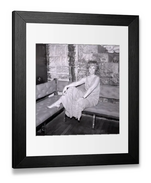 Framed Print : Marion Montgomery Jazz Singer September 1969 Photocall to announce a four week tour