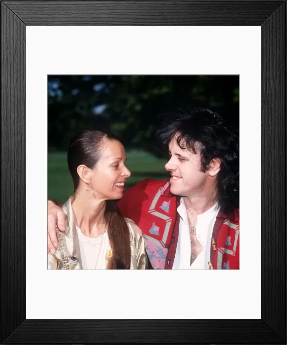 Framed Print : Singer and songwriter Donovan with his wife Linda Circa 1985 Framed Print : Singer and songwriter Donovan with his wife Linda Circa 1985