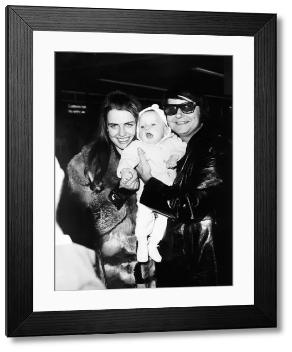 Framed Print : Roy Orbison American singer with his wife Barbara and his baby son Roy jnr Framed Print : Roy Orbison American singer with his wife Barbara and his baby son Roy jnr