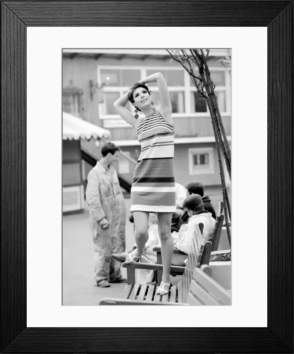 Framed Print : Model, Linda Keith, one time girlfriend of Keith Richards and then Jimi Hendrix Framed Print : Model, Linda Keith, one time girlfriend of Keith Richards and then Jimi Hendrix