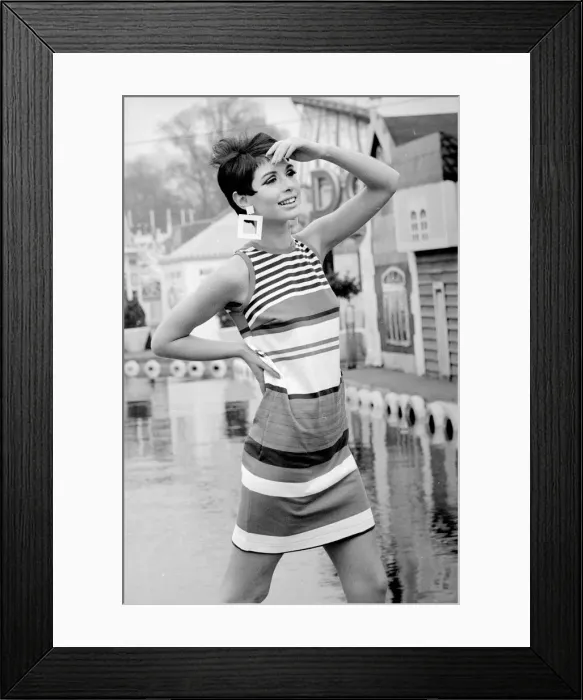 Framed Print : Model, Linda Keith, one time girlfriend of Keith Richards Framed Print : Model, Linda Keith, one time girlfriend of Keith Richards
