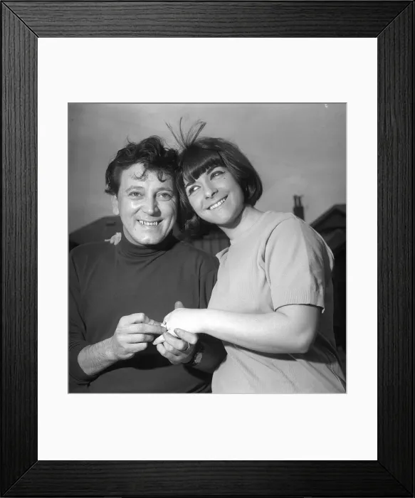 Framed Print : Gene Vincent rock & roll singer Jul 1965 with singer Jackie Frisco who annouced their