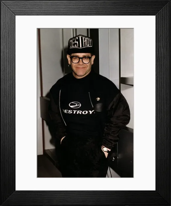 Framed Print : Elton John Singer arrives at Los Angeles airport Framed Print : Elton John Singer arrives at Los Angeles airport