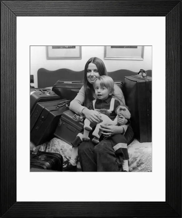 Framed Print : Roy Orbisons wife Barbara Anne Marie his son Wesley Oct 1973 Framed Print : Roy Orbisons wife Barbara Anne Marie his son Wesley Oct 1973