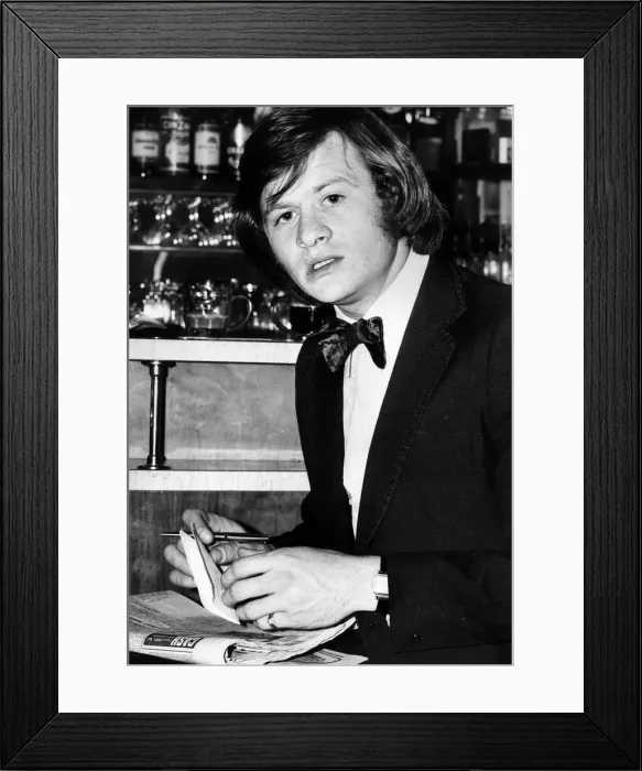 Framed Print : Alex Higgins former World Snooker Champion Framed Print : Alex Higgins former World Snooker Champion