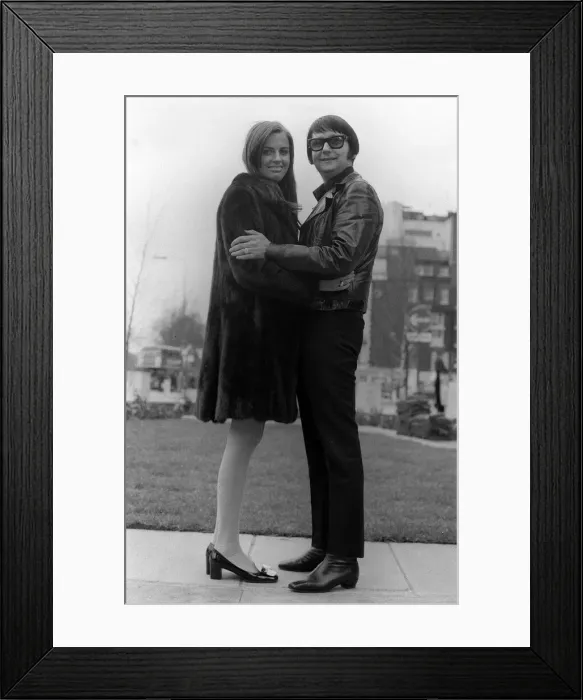 Framed Print : Roy Orbison with his wife Barbara Anne Marie April 1970