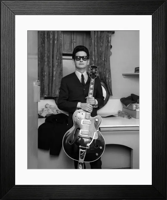 Framed Print : Roy Orbison Singer in the dressing room of the London Paladium. 7th March 1965 Framed Print : Roy Orbison Singer in the dressing room of the London Paladium. 7th March 1965