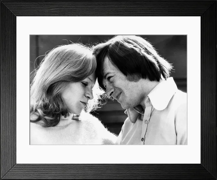 Framed Print : Alex Higgins former World Snooker Champion and girlfriend Elizabeth Kendell Framed Print : Alex Higgins former World Snooker Champion and girlfriend Elizabeth Kendell