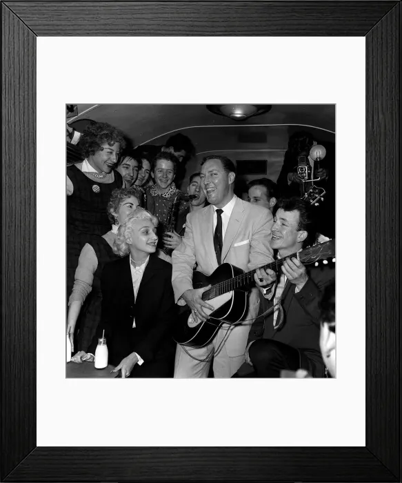 Framed Print : Bill Haley on his first visit to England which was largely sponsored by the Daily Mirror Framed Print : Bill Haley on his first visit to England which was largely sponsored by the Daily Mirror