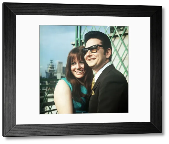 Framed Print : Roy Orbison with his new wife Barbara Anne Marie April 1969