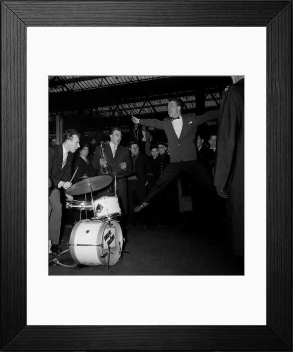 Framed Print : Bill Haley on his first visit to England which was largely sponsored by the Daily Mirror Framed Print : Bill Haley on his first visit to England which was largely sponsored by the Daily Mirror