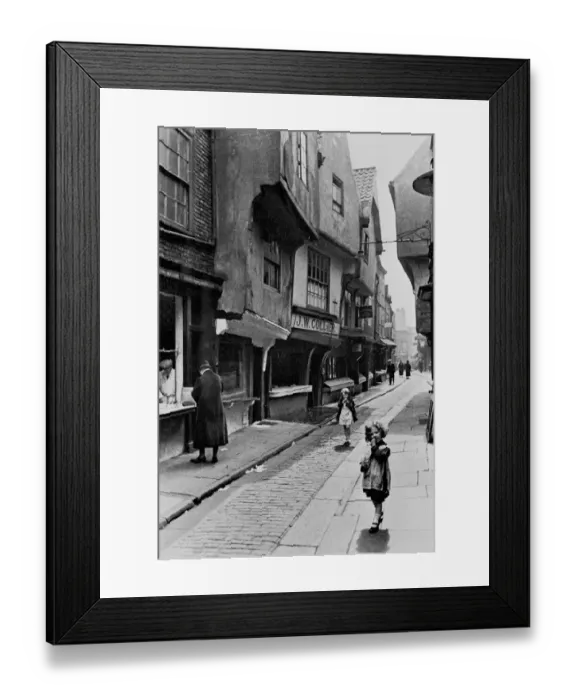 Framed Print : Street scene showing the The Shambles in York. Circa 1930