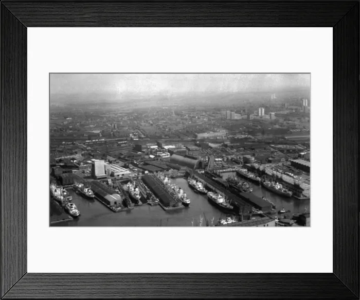 Framed Print : Docks at a standstill in Liverpool on the first day of the national dock strike Framed Print : Docks at a standstill in Liverpool on the first day of the national dock strike
