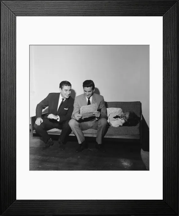 Framed Print : Larry Parnes (left) and John Kennedy (centre), Managers of singer Tommy Steele Framed Print : Larry Parnes (left) and John Kennedy (centre), Managers of singer Tommy Steele