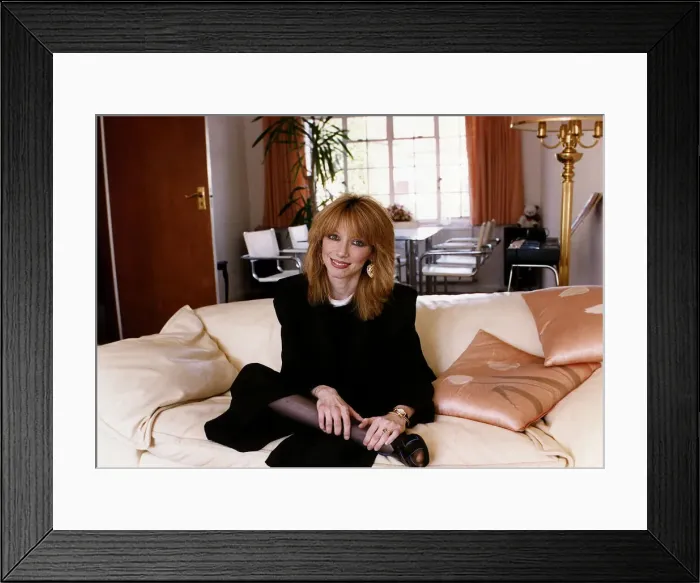 Framed Print : Lena Zavaroni child star Dbase A©Mirrorpix Framed Print : Lena Zavaroni child star Dbase A©Mirrorpix