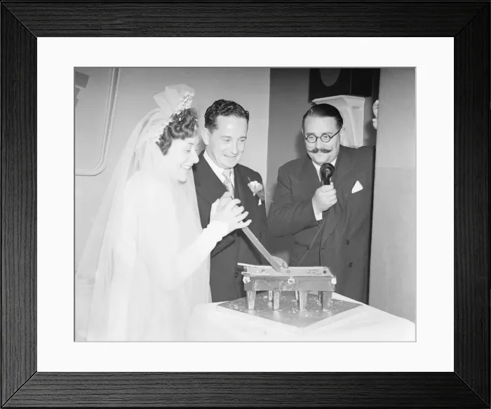 Framed Print : Weddding of Australian Snooker Champion Horace Lindrum to Joy White 1949. 019078 / 2 Framed Print : Weddding of Australian Snooker Champion Horace Lindrum to Joy White 1949. 019078 / 2