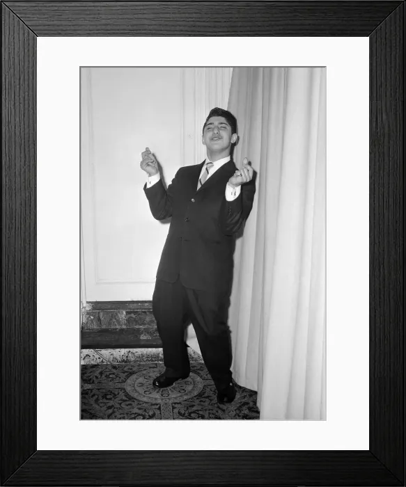 Framed Print : Sixteen year old Canadian singer songwriter Paul Anka pictured on his arrival in Britain Framed Print : Sixteen year old Canadian singer songwriter Paul Anka pictured on his arrival in Britain