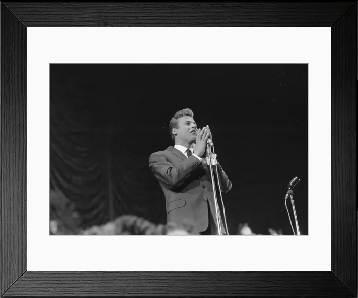 Framed Print : Singer Mark Wynter performing at the Daily Express Record Star Show at Wembley