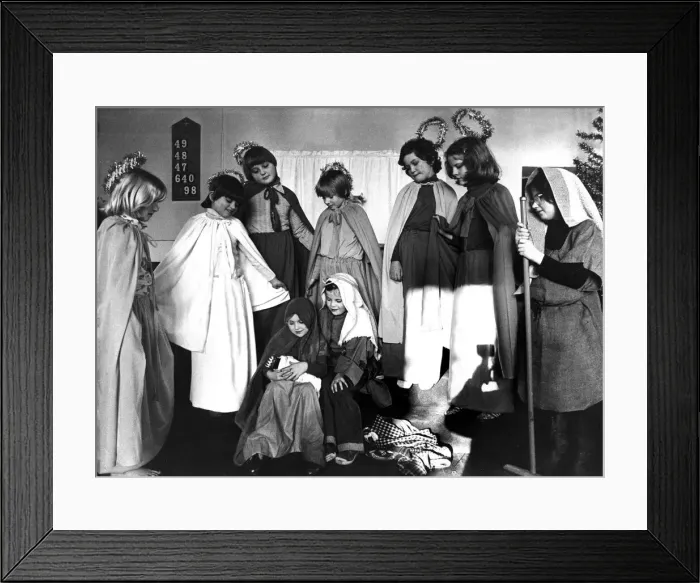 Framed Print : A nativity play in Longhorsley, written by North East playwright Cecil Taylor in 1977