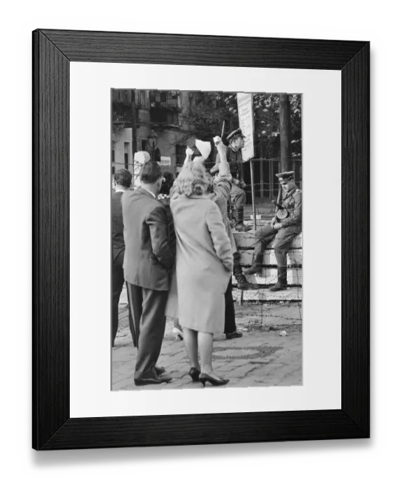 Framed Print : Views of the Berlin Wall with soldiers patrolling. October 1961 Framed Print : Views of the Berlin Wall with soldiers patrolling. October 1961