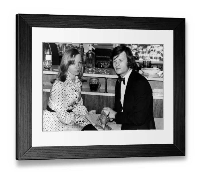 Framed Print : Alex Higgins former World Snooker Champion and girlfriend Elizabeth Kendell