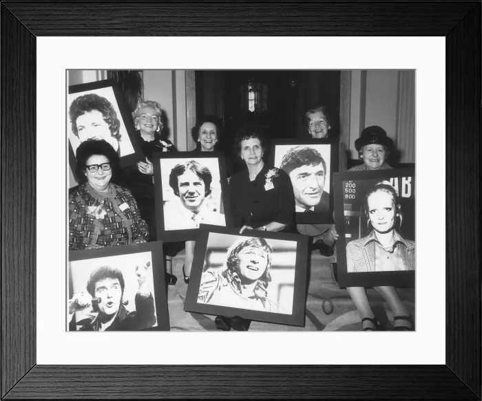 Framed Print : Some Mothers do Have them Left to right Margaret Jewry mother of Alvin Stardust Freda Framed Print : Some Mothers do Have them Left to right Margaret Jewry mother of Alvin Stardust Freda