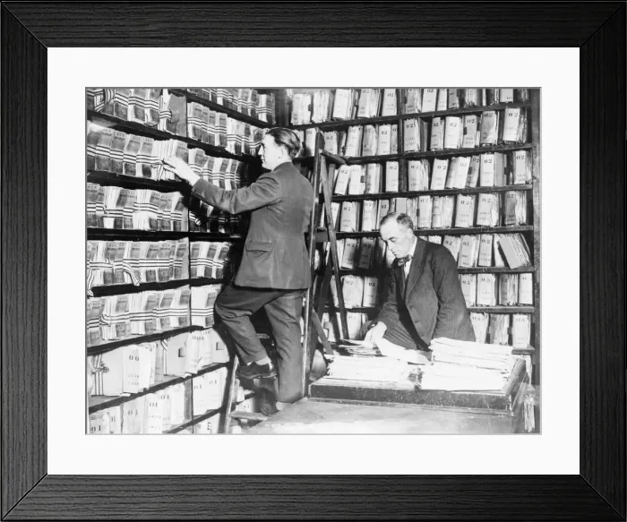 Framed Print : Scotland yard Police Station, Central Records. circa 1947 006776 / 3 Framed Print : Scotland yard Police Station, Central Records. circa 1947 006776 / 3