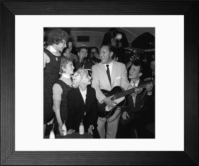 Framed Print : Bill Haley on his first visit to England which was largley sponsored by the Daily Mirror