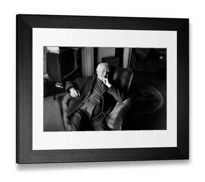 Framed Print : Actor Arnold Ridley who played Mr Godfreyy in the hit BBC tv series Dads Army seen here