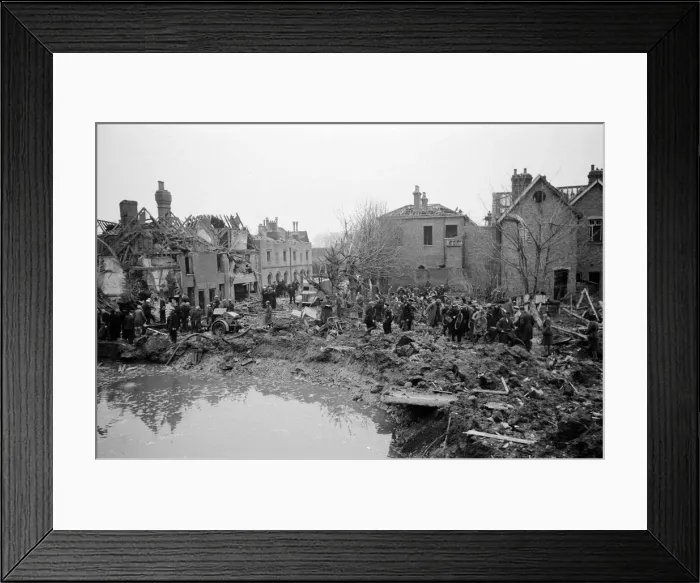 Framed Print : V2 Rocket incident at Waltham Abbey. Fractured water and gas mains 7th March 1945