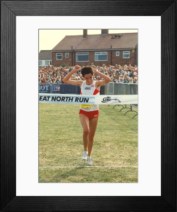 Framed Print : Lib - The Great North Run 16 September 1990 - Womens race winner Rosa Mota
