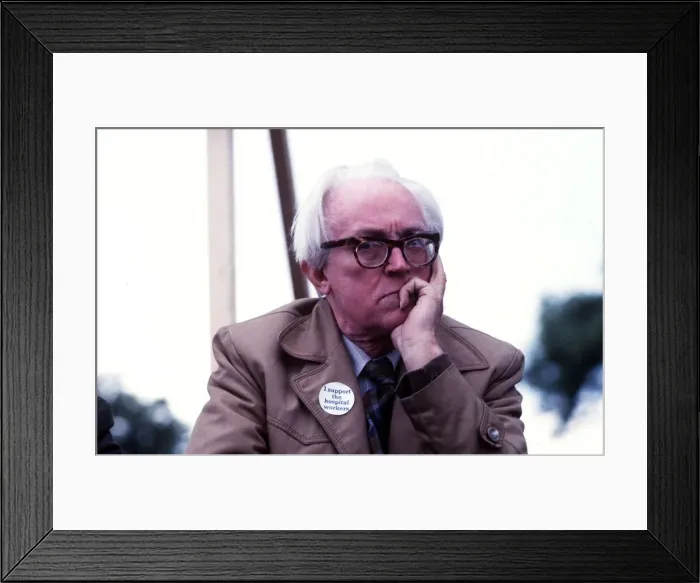 Framed Print : Michael Foot MP at TUC Day of Action 22nd September 1992 Framed Print : Michael Foot MP at TUC Day of Action 22nd September 1992