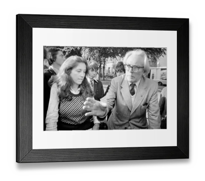 Framed Print : M. P. Michael Foot seen here in Welwyn Garden City with HAoelAene Hayman campaigning in