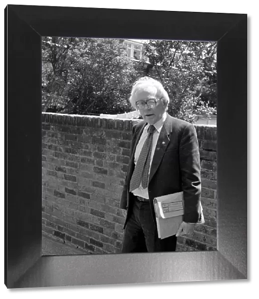 Michael Foot. June 1983 83-3186-002 Local Caption planman - 03  /  03  /  2010