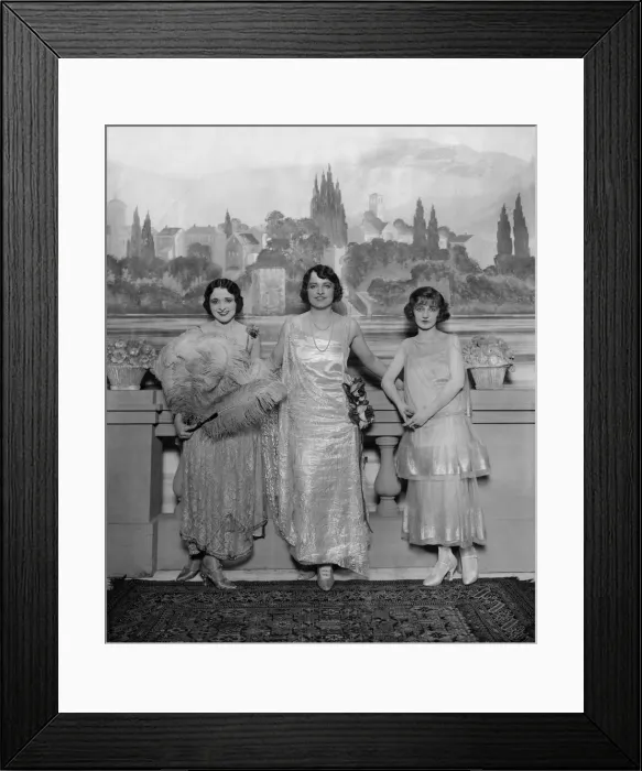 Framed Print : Scene from the play The Mask And The Face. 30th May 1924 Framed Print : Scene from the play The Mask And The Face. 30th May 1924