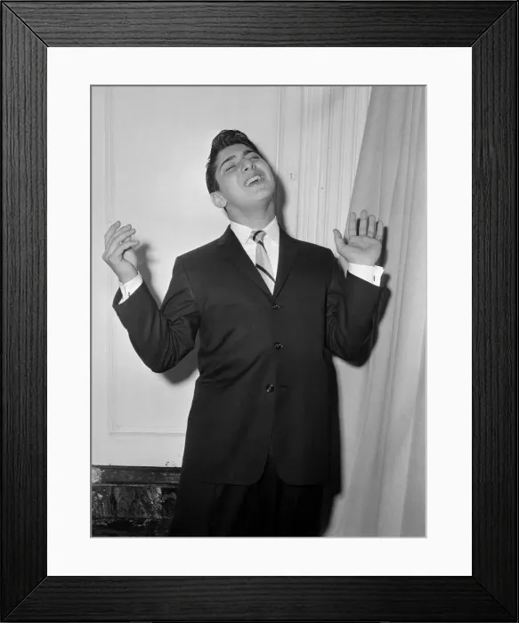 Framed Print : Sixteen year old Canadian singer songwriter Paul Anka pictured on his arrival in Britain Framed Print : Sixteen year old Canadian singer songwriter Paul Anka pictured on his arrival in Britain
