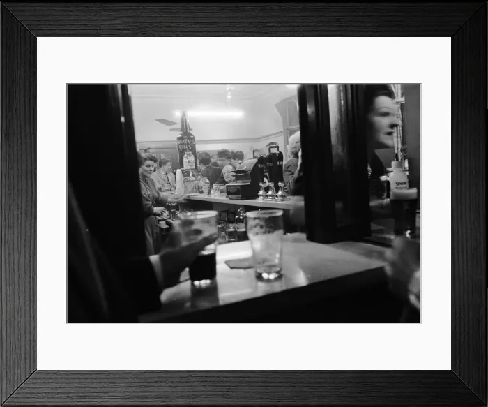 Framed Print : Nottingham City Centre, Saturday Night Sunday Morning Feature 11th - 12th February 1961
