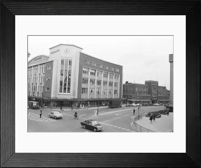 Framed Print : Hull, Boom City, 7th July 1967 Framed Print : Hull, Boom City, 7th July 1967