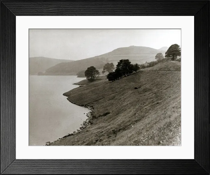 Framed Print : Ladybower Reservoir on the Snake Road to Sheffield Framed Print : Ladybower Reservoir on the Snake Road to Sheffield