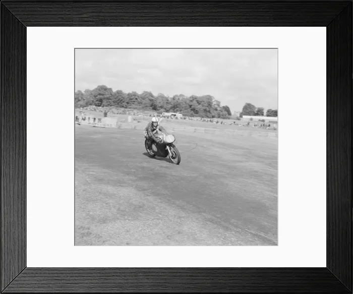 Framed Print : Action from the Daily Herald Motor Cycle Racing Championship at Thruxton Framed Print : Action from the Daily Herald Motor Cycle Racing Championship at Thruxton