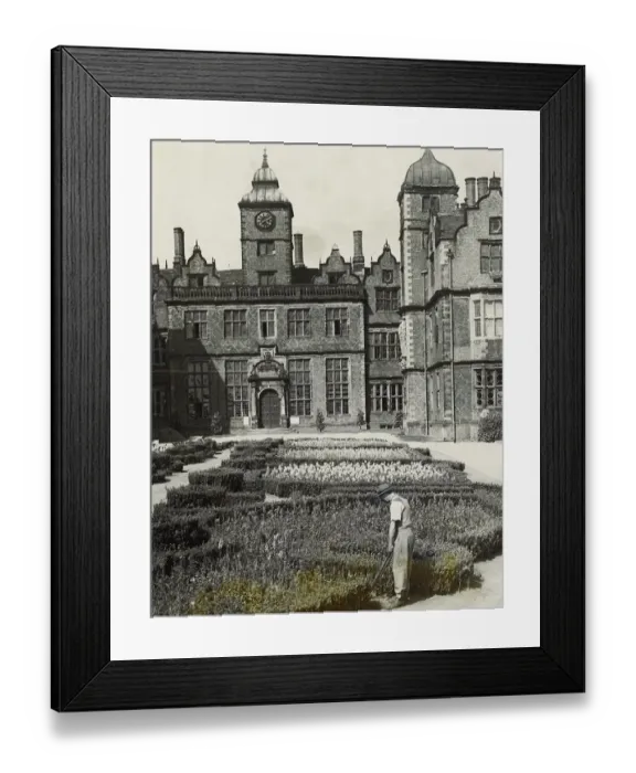 Framed Print : The forecourt of Aston Hall, with 4, 000 blooms a blaze of colour beneath the historic