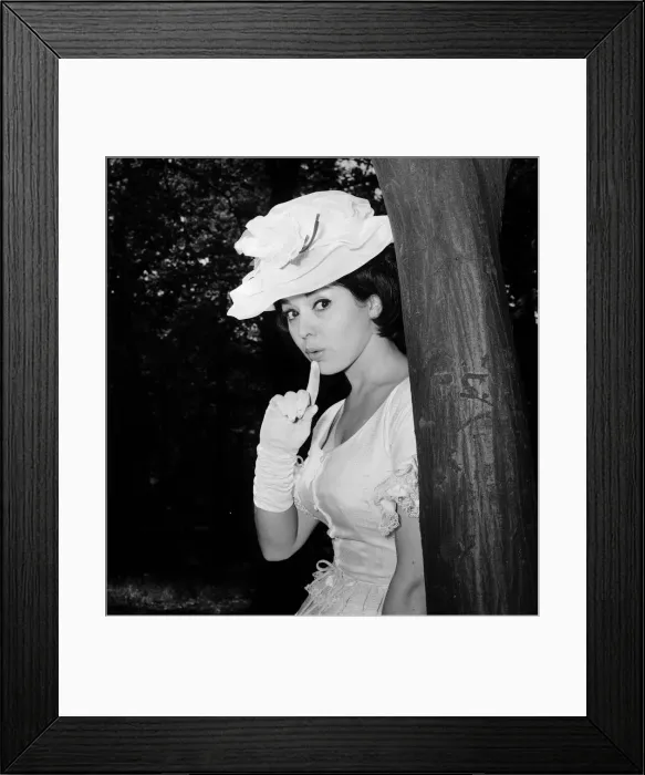Framed Print : Actress and singer Susan Maughan, aged 20, photographed in a park near her home in Framed Print : Actress and singer Susan Maughan, aged 20, photographed in a park near her home in