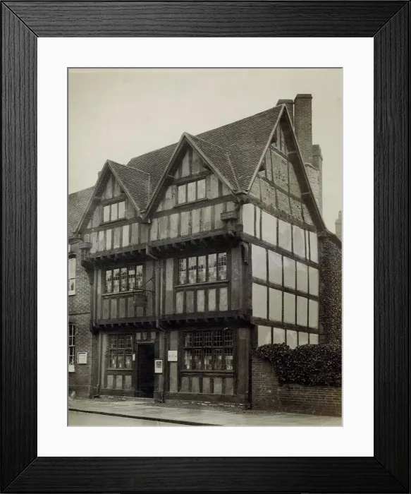Framed Print : New Place Museum, Stratford-upon-Avon, where a Dr. John Hall (Shakespeare Framed Print : New Place Museum, Stratford-upon-Avon, where a Dr. John Hall (Shakespeare