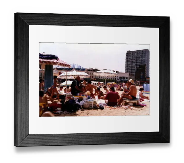 Framed Print : Britain Places : Margate, Kent. Holidaymakers relaxing on the beach at the seaside resort Framed Print : Britain Places : Margate, Kent. Holidaymakers relaxing on the beach at the seaside resort