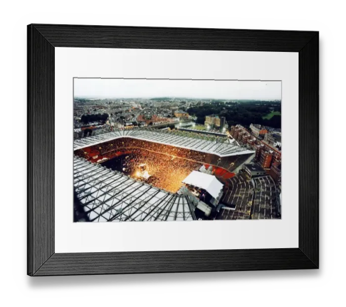 Framed Print : Michael Jackson concert at the National Stadium, Cardiff Arms park. Pic shows the crowds Framed Print : Michael Jackson concert at the National Stadium, Cardiff Arms park. Pic shows the crowds
