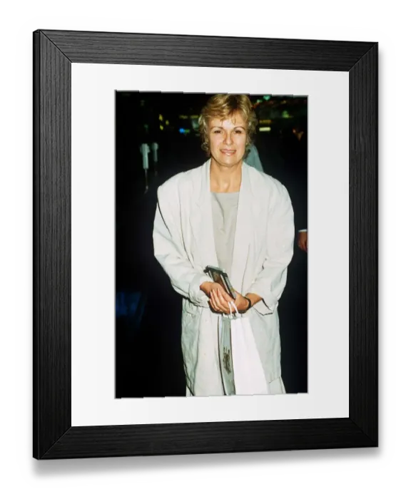 Framed Print : Julie Walters actress dbase msi A©Mirrorpix